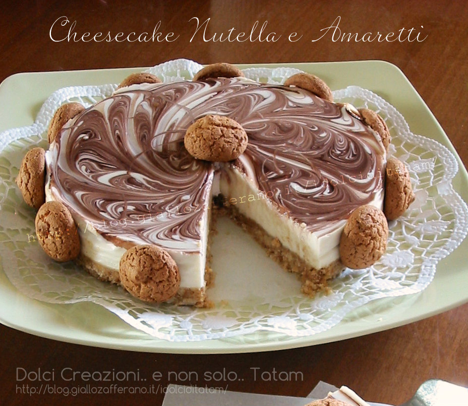 Cheesecake variegata Nutella e amaretti