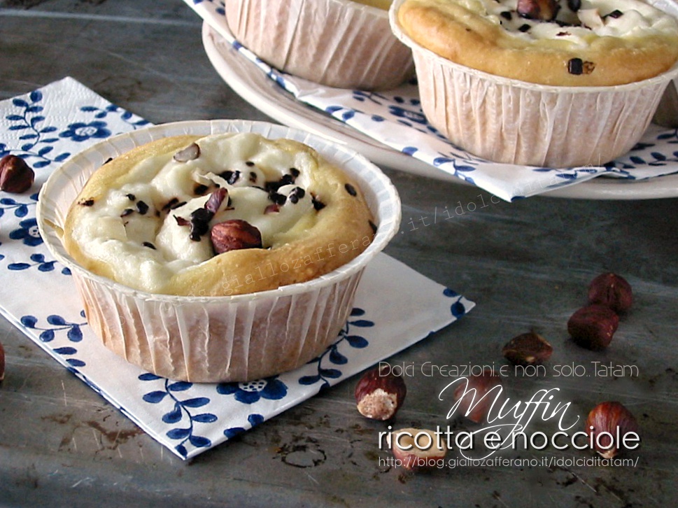 Muffin con ricotta e nocciole