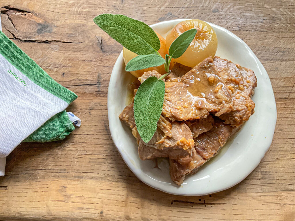 Arrosto di reale di vitello in pentola a pressione elettrica