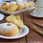 Panzerotti dolci catanesi con crema bianca e al cacao