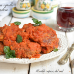 Polpette con cipolla e pomodoro