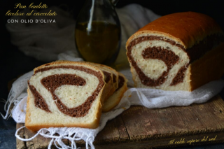 Pan bauletto bicolore al cacao con olio d'oliva