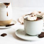 Cioccolata calda fatta in casa con amido di mais