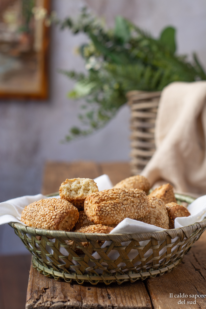 Biscotti siciliani con i semi di sesamo reginelle