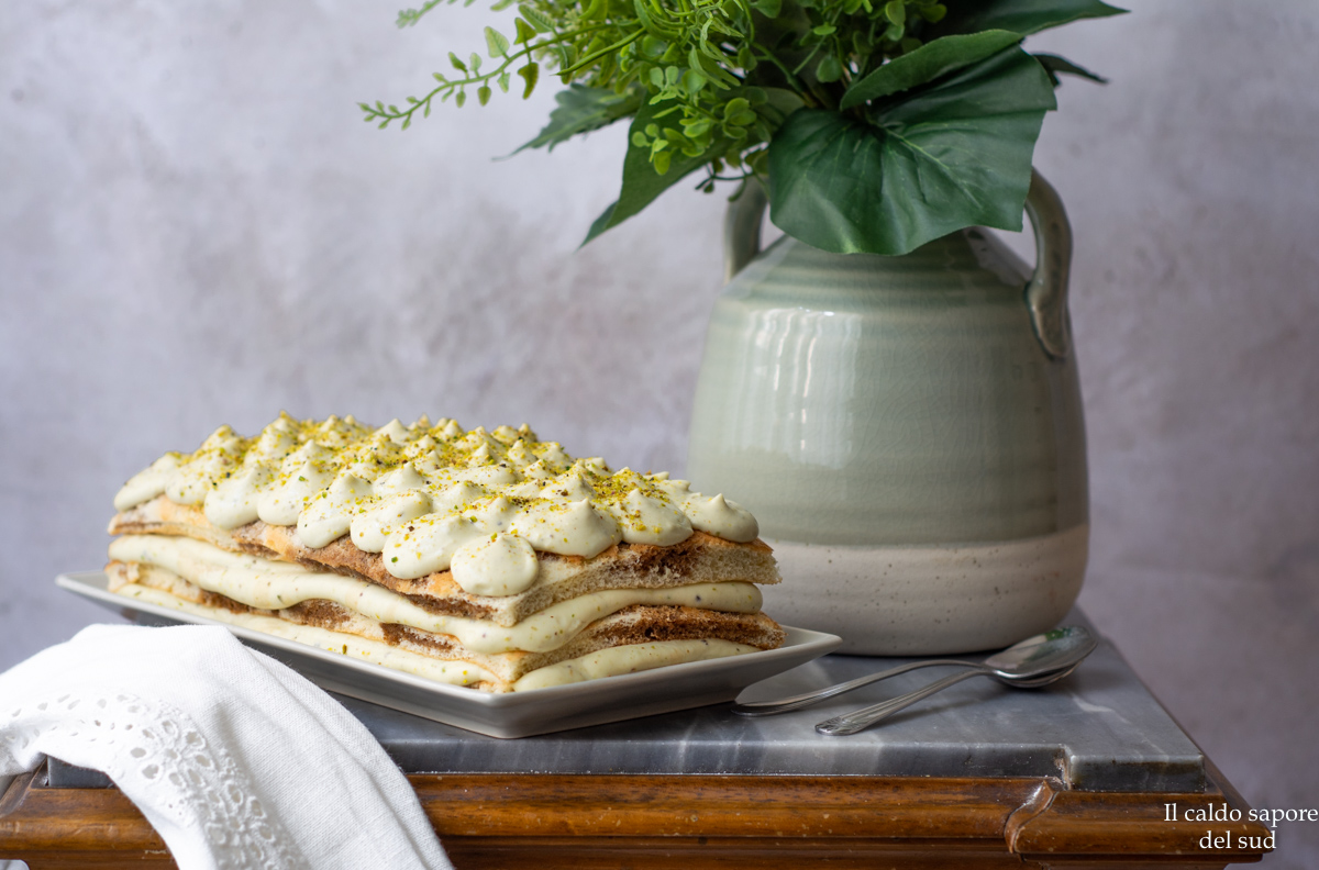 torta tiramisù con pan di spagna