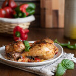 Pollo al forno con peperoni e cipolle