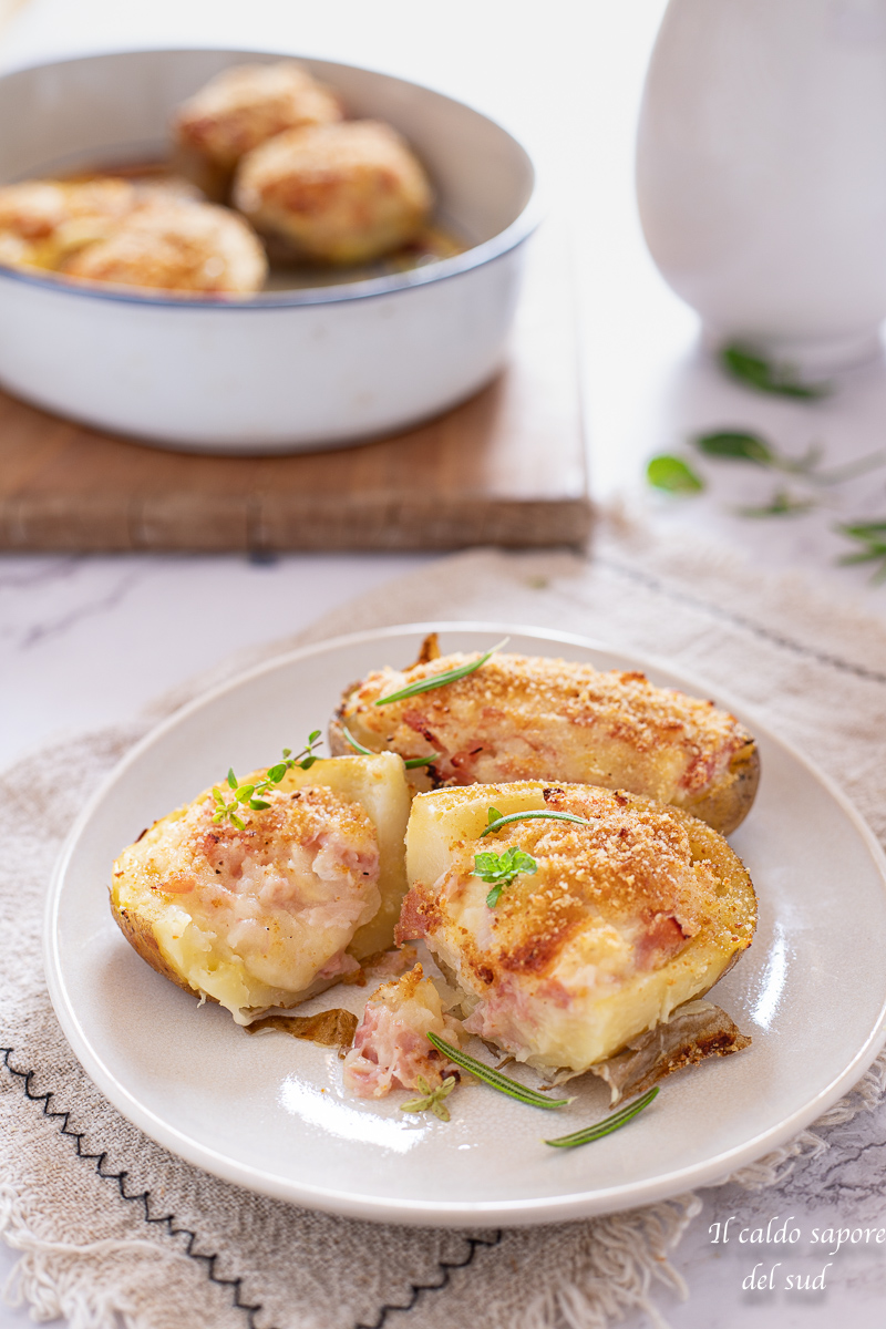 Patate ripiene al forno con prosciutto e provola - Blog di Il caldo ...
