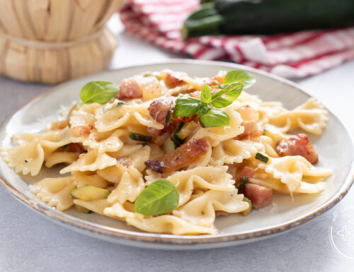Pasta con zucchine e guanciale