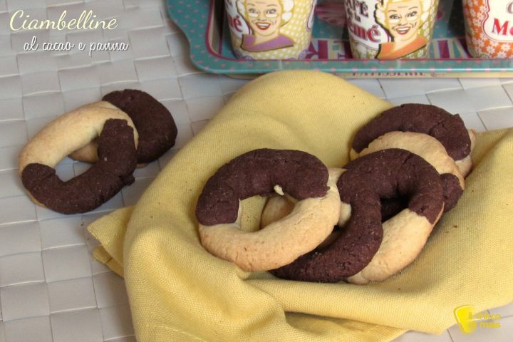 ciambelline al cacao e panna ricetta biscotti bicolore il chicco di mais ciambelline al cacao e panna ricetta biscotti bicolore il chicco di mais