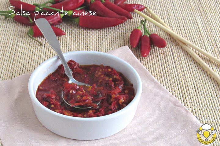salsa piccante cinese e thailandese con peperoncino fresco tritato ricetta chili oil il chicco di mais