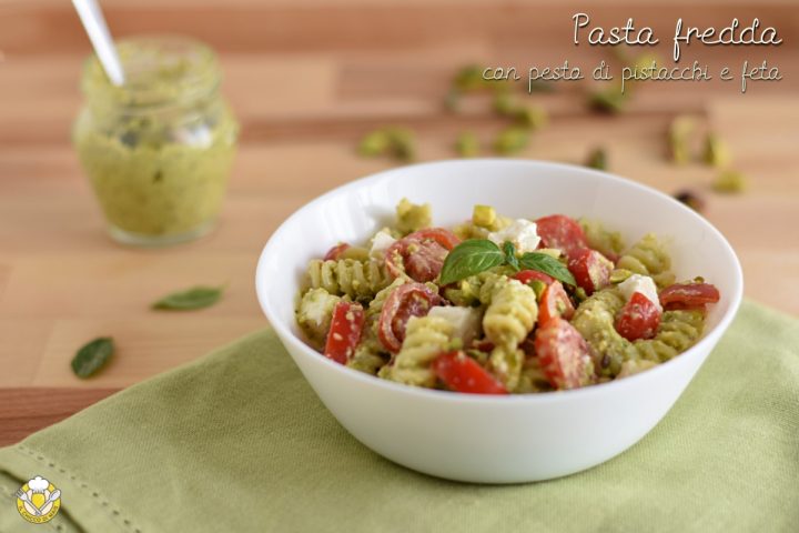 pasta fredda con pesto di pistacchi feta e pomodorini ricetta insalata di pasta originale veloce il chicco di mais