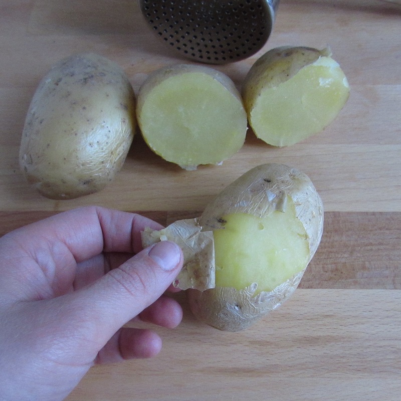 patate lesse al microonde che si sbucciano facilmente il chicco di mais