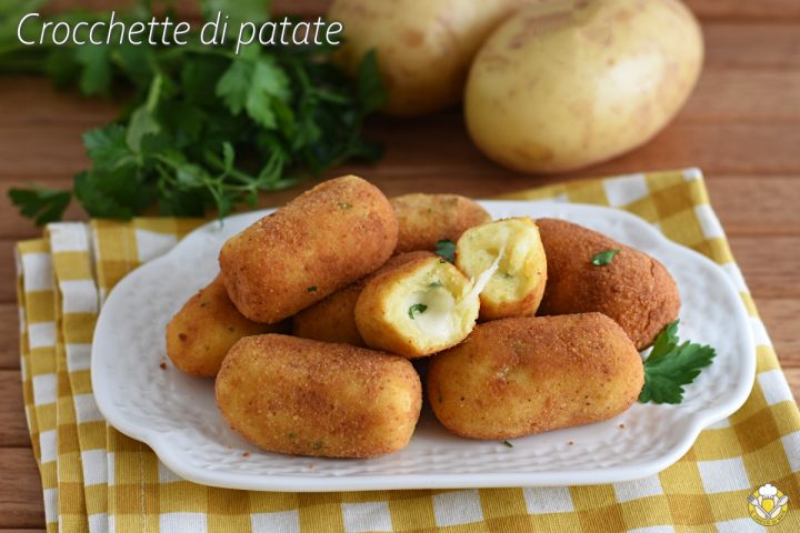 crocchette di patate con mozzarella al forno o fritte con il trucco per non farle aprire in cottura il chicco di mais