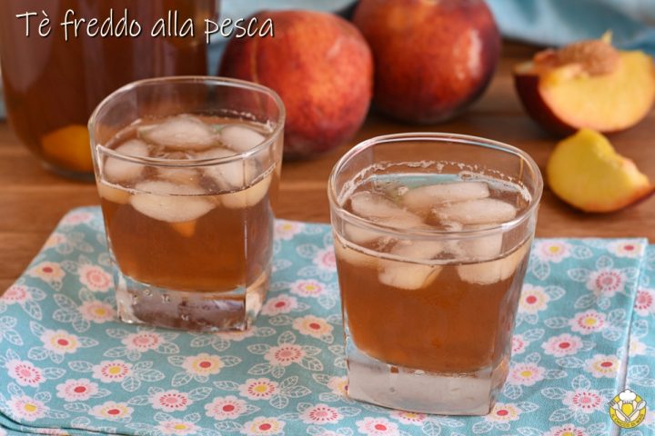 tè freddo alla pesca fatto in casa ricetta the alla pesca con frutta in infusione il chicco di mais