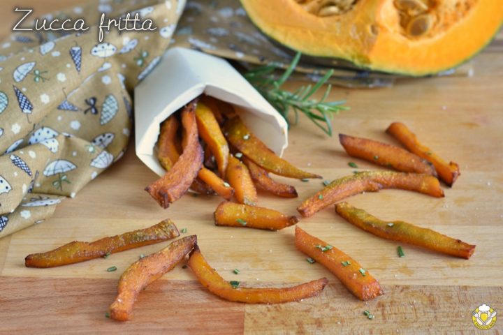 bastoncini di zucca fritta croccanti con rosmarino ricetta facile con passaggio in forno il chicco di mais