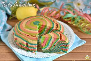 torta arlecchino di carnevale senza burro ricetta dolce facile torta arcobaleno torta zebrata colorata il chicco di mais