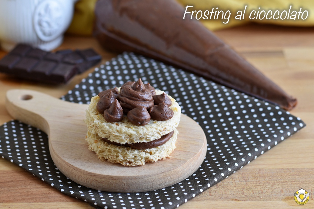 frosting al cioccolato e mascarpone per farcire e decorare torte cupcake dolci ricetta senza cottura il chicco di mais