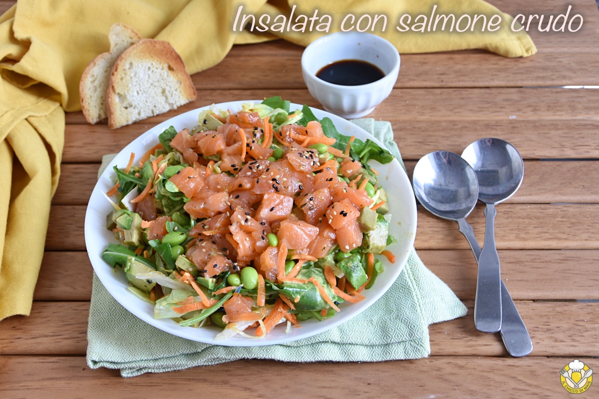 insalata con salmone crudo edamame e avocado ricetta sashimi bowl insalatona il chicco di mais