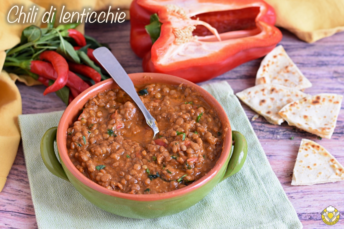 chili di lenticchie ricetta vegetariana tex-mex lenticchie stufate con peperoni e peperoncino per nachos messicani il chicco di mais
