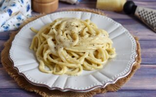 tonnarelli cacio e pepe cremosa ricetta originale romana con tutti i segreti per fare la cremina il chicco di mais
