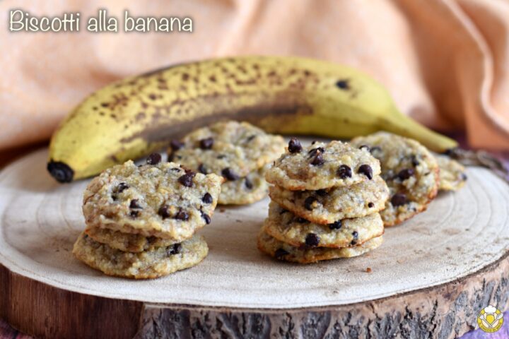 biscotti alla banana con gocce di cioccolato senza uova senza farina ricetta per usare banane mature biscotti vegan il chicco di mais