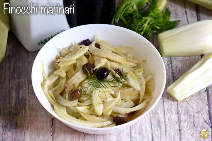 finocchi marinati all'aceto balsamico ricetta sfiziosa per mangiare i finocchi crudi in insalata con olive il chicco di mais
