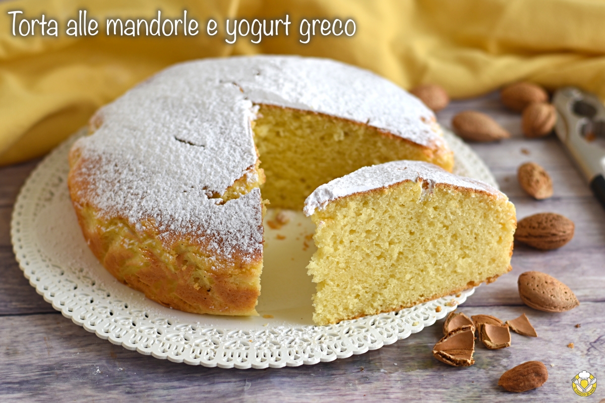 torta alle mandorle e yogurt greco alta e soffice torta da colazione senza burro il chicco di mais