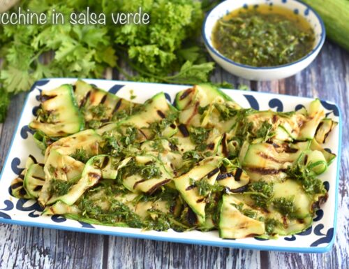 Zucchine grigliate in salsa verde