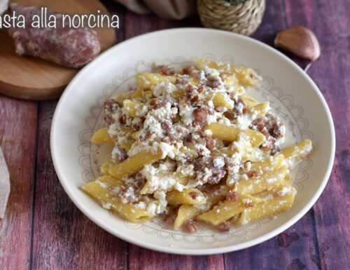 Pasta alla norcina con salsiccia