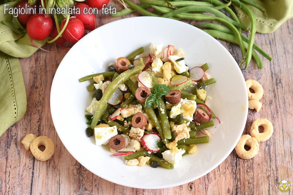 fagiolini in insalata con feta e olive e taralli ricetta leggera sfiziosa il chicco di mais