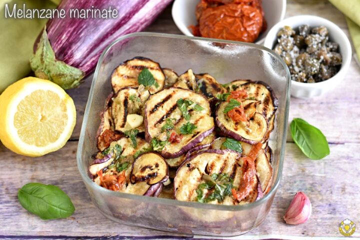 melanzane marinate ricetta estiva melanzane grigliate o arrosto condite con pomodori secchi capperi limone saporite morbide il chicco di mais