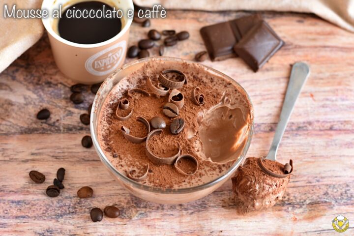 mousse al cioccolato e caffè con yogurt greco solo 3 ingredienti senza zucchero senza uova dolce cremoso proteico il chicco di mais
