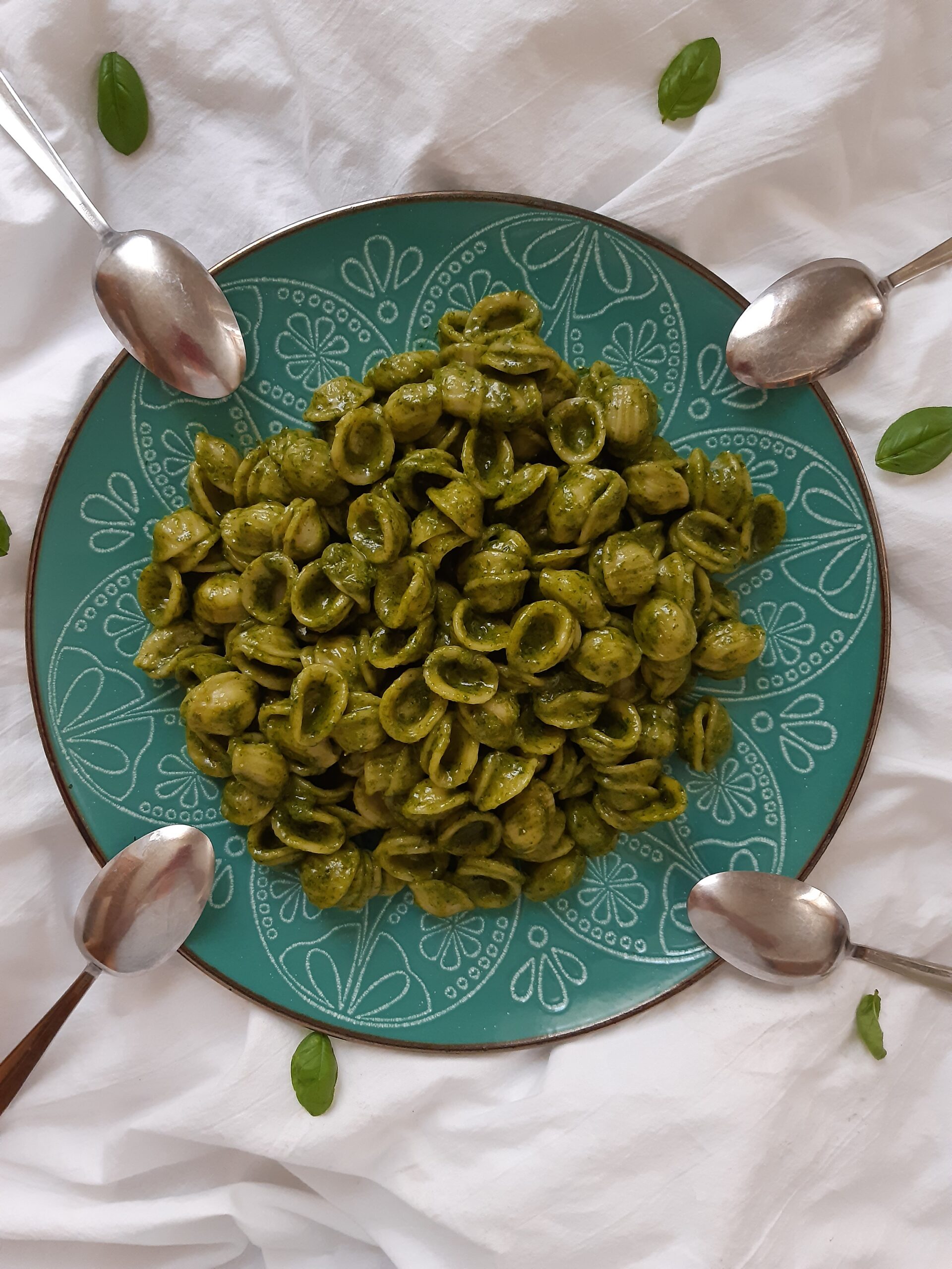 orecchiette con pesto alla genovese