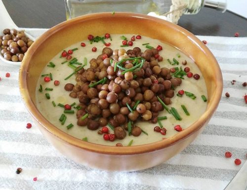 Piselli roveja su vellutata di melanzane