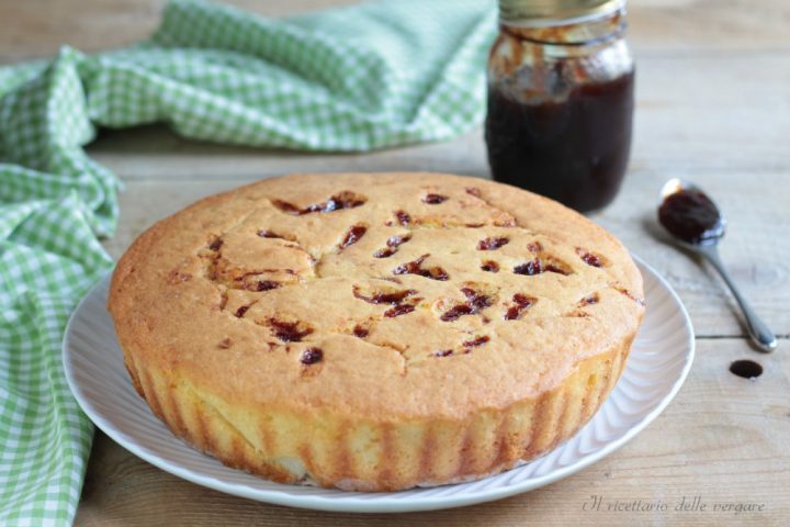 Torta allo yogurt con confettura