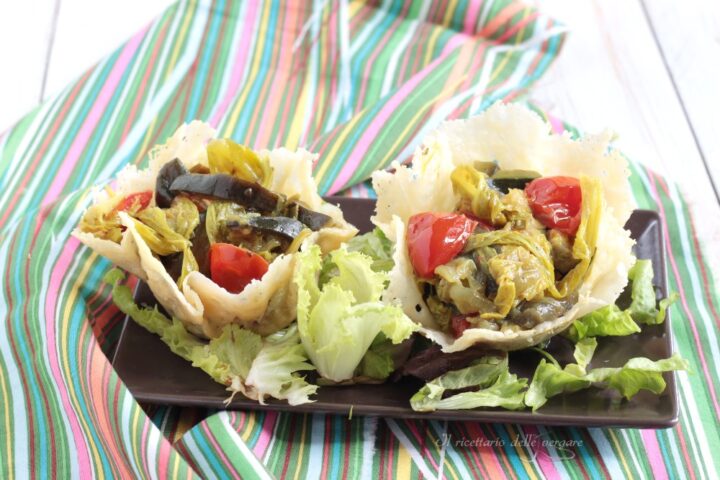 Cestini di parmigiano con verdure