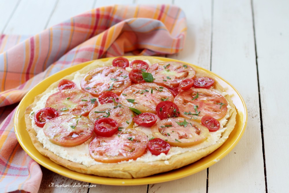 Torta salata con ricotta e pomodori