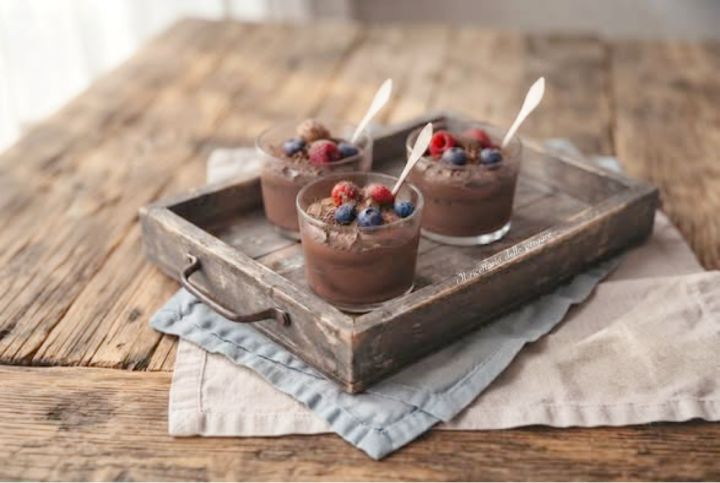 Mousse al cioccolato 3 ingredienti con yogurt greco