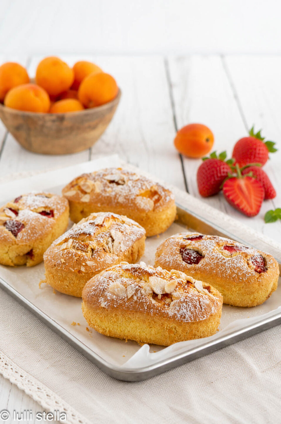 Mini plumcake alla frutta senza glutine e senza zucchero con eritritolo in friggitrice ad aria soffici e dorati