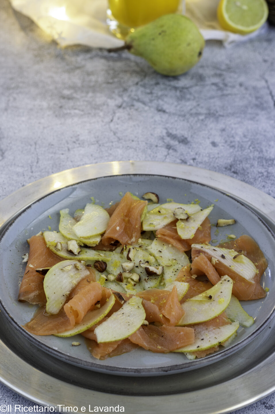 carpaccio di salmone e pere