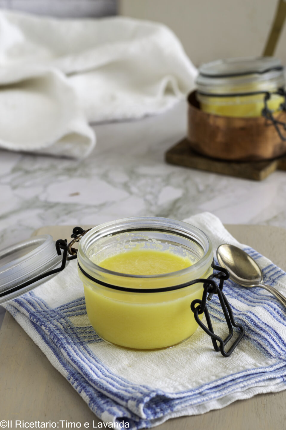 burro chiarificato pronto per essere utilizzato