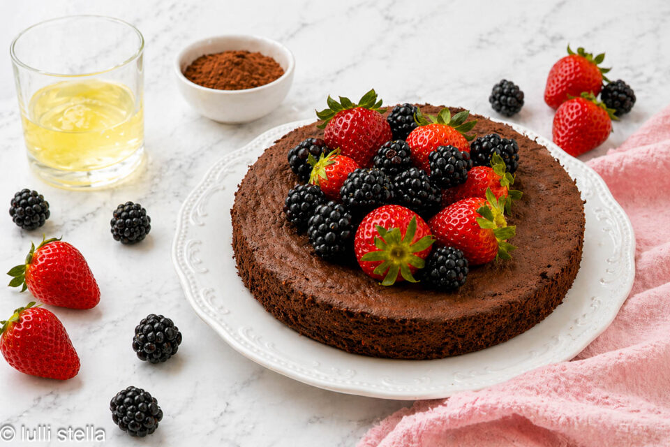 t: Torta soffice al cacao con albumi e farina di riso