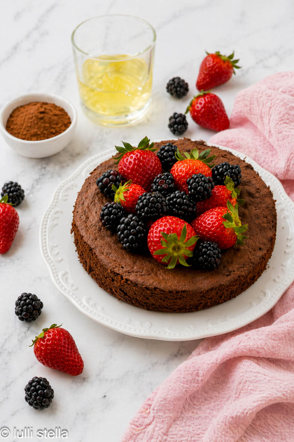 Torta morbida al cacao con soli albumi e farina di riso senza glutine