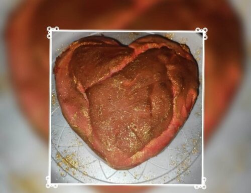 Torta San Valentino vegana, con farina di riso e crema pasticcera all’acqua