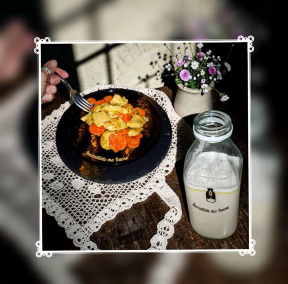 Straccetti vegan alla curcuma con Salsa Mylky all'avena