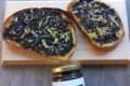Bruschette con pate di olive nere