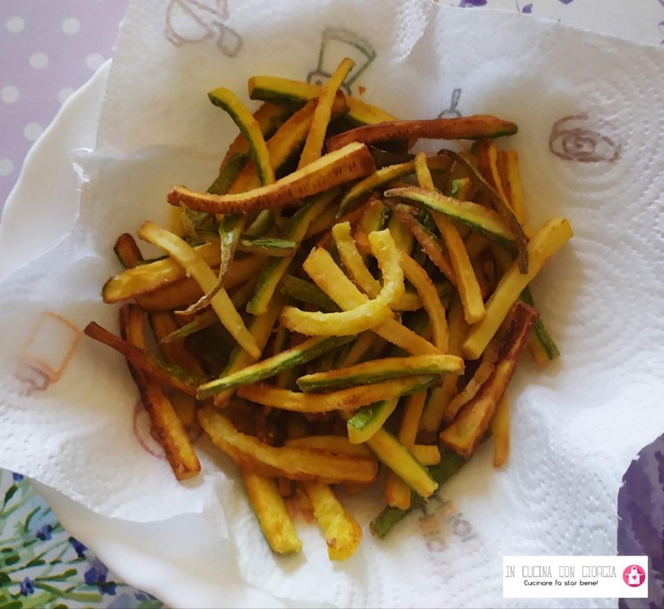 Bastoncini di zucchine fritti