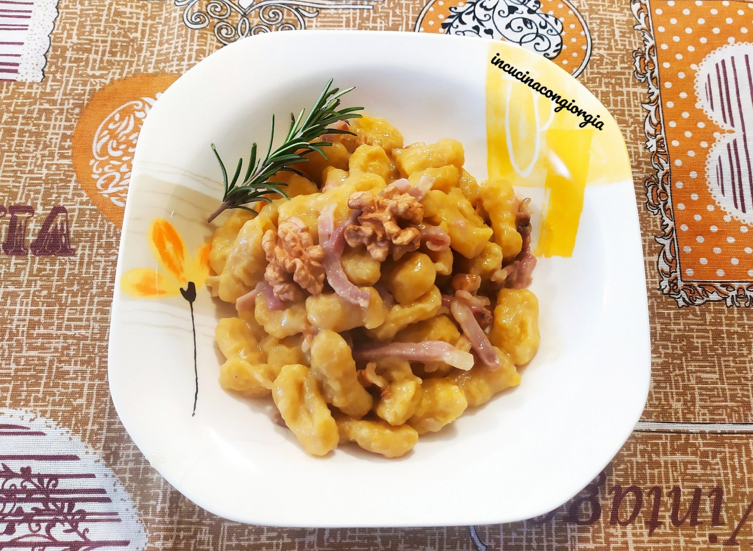 Gnocchi di zucca speck e noci – Incucinacongiorgia