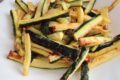 Bastoncini di zucchine in friggitrice ad aria