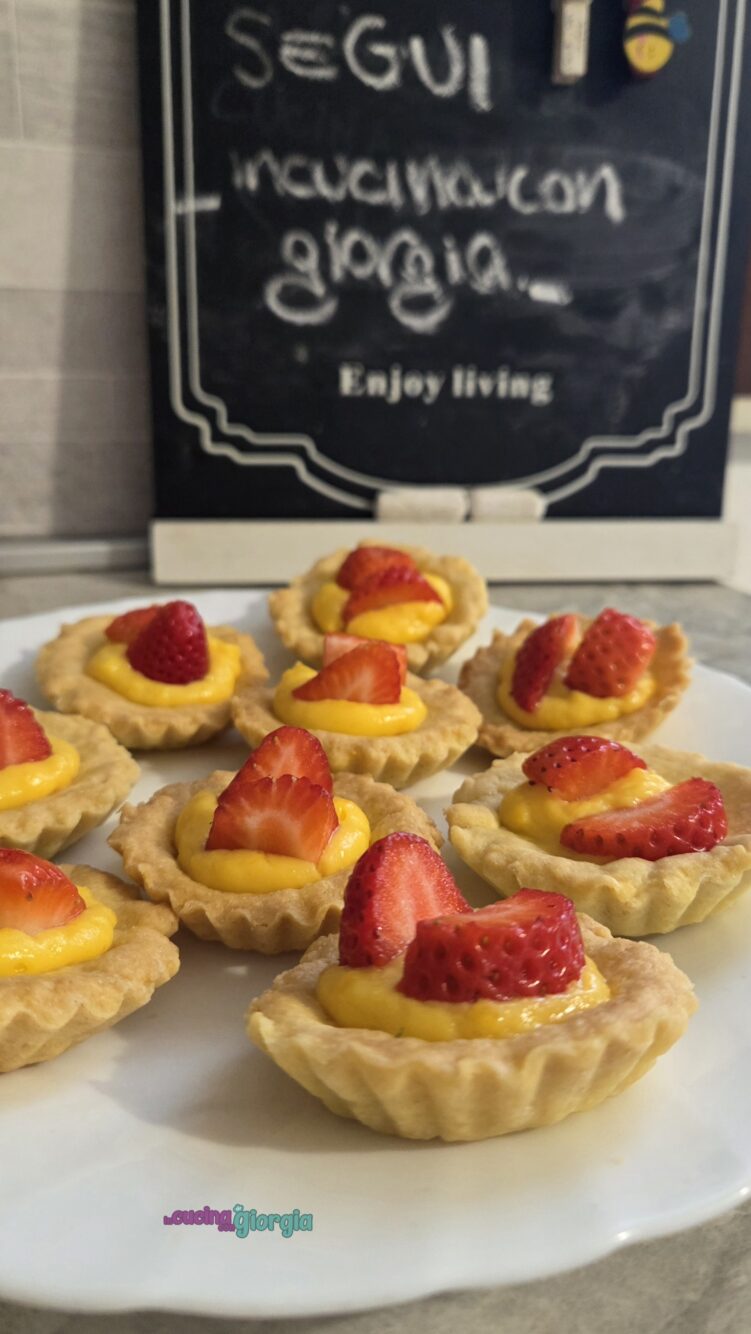 Tartellette frutta e crema